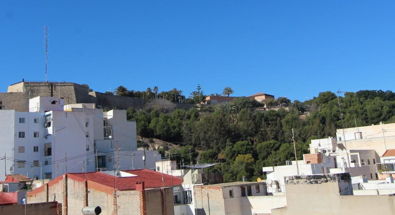 Atico Loft De Lujo Con Terraza Espectacular Y Vista A Los 2 Castillos Apartment อาลิกันเต ภายนอก รูปภาพ