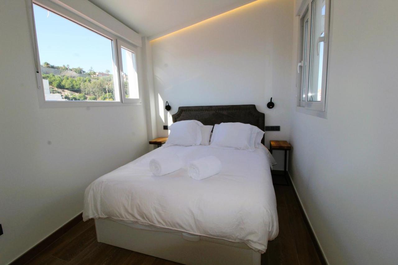 Atico Loft De Lujo Con Terraza Espectacular Y Vista A Los 2 Castillos Apartment อาลิกันเต ภายนอก รูปภาพ