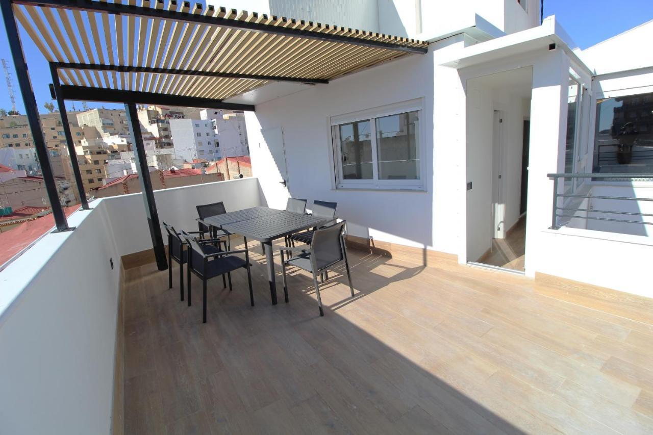 Atico Loft De Lujo Con Terraza Espectacular Y Vista A Los 2 Castillos Apartment อาลิกันเต ภายนอก รูปภาพ