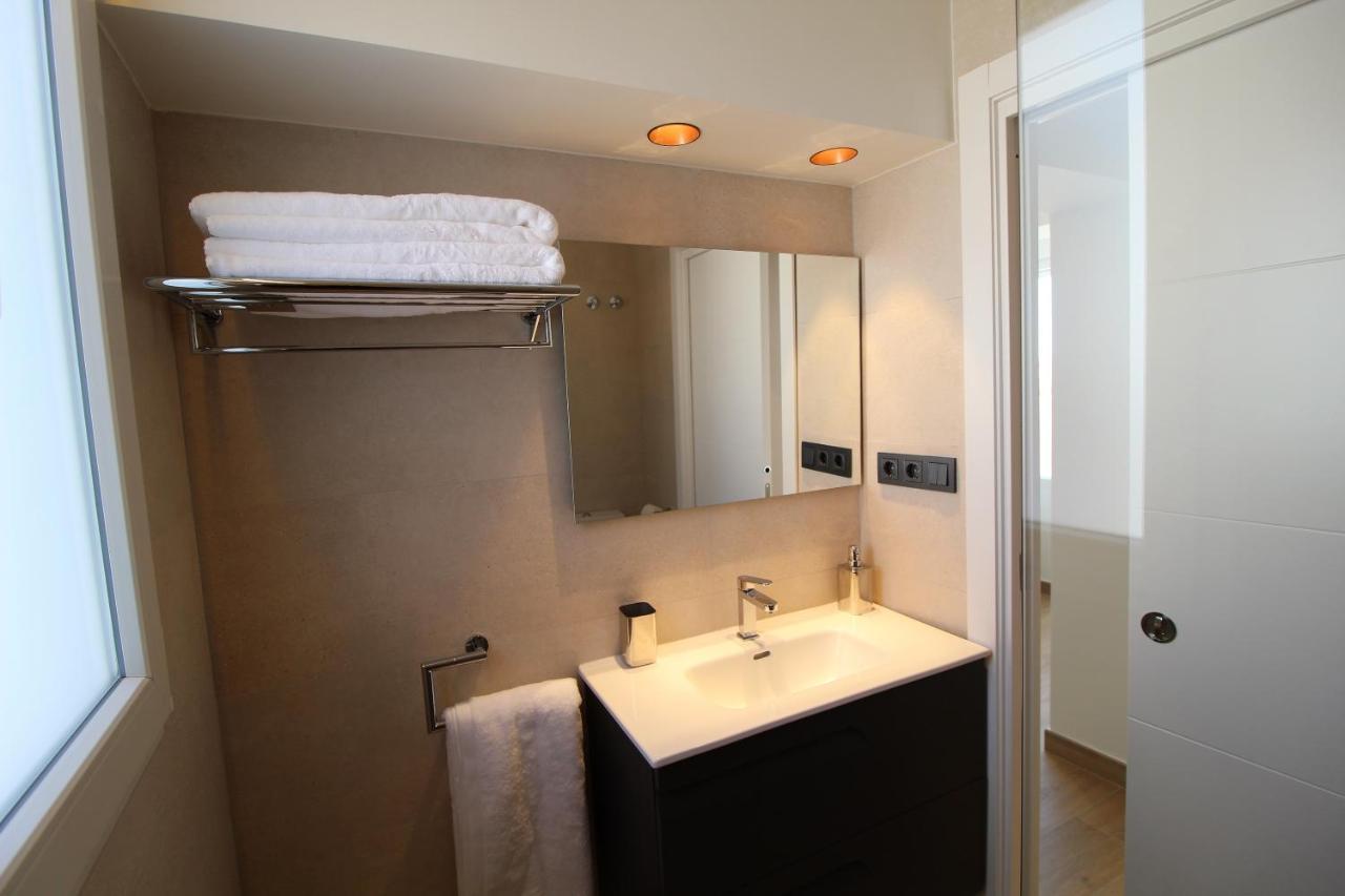 Atico Loft De Lujo Con Terraza Espectacular Y Vista A Los 2 Castillos Apartment อาลิกันเต ภายนอก รูปภาพ
